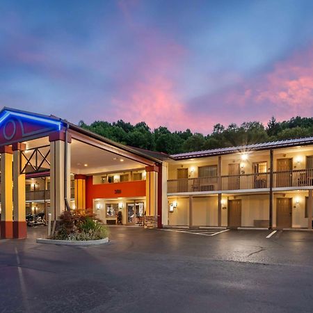 Best Western Mountainbrook Inn Мегги-Вэлли Экстерьер фото