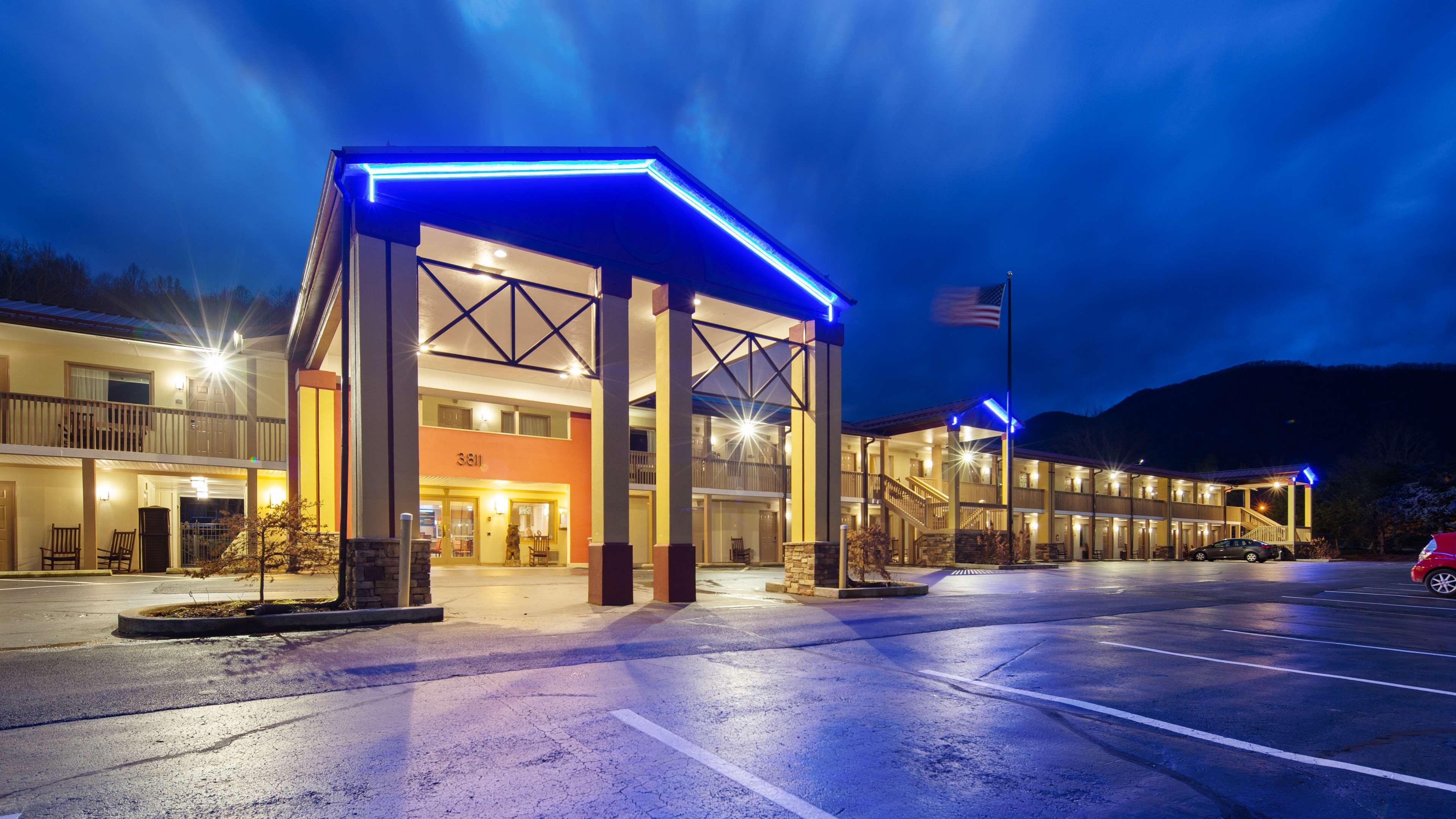 Best Western Mountainbrook Inn Мегги-Вэлли Экстерьер фото