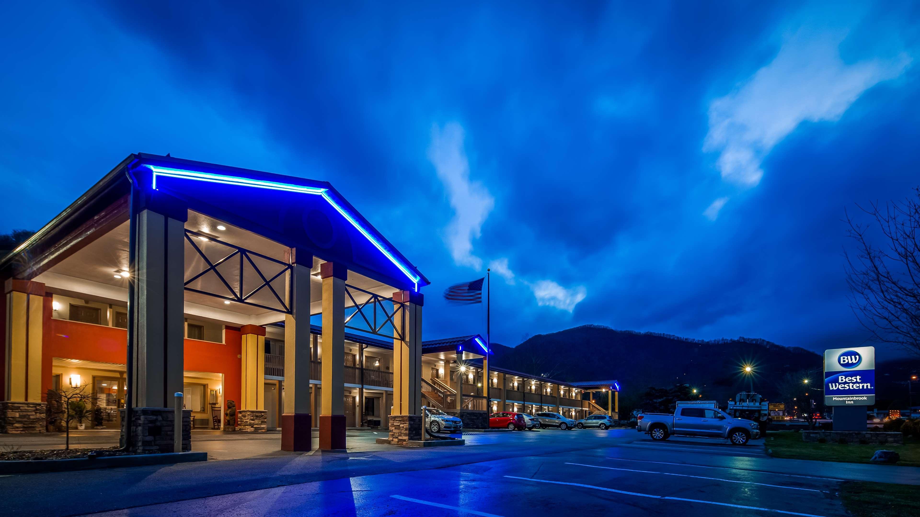 Best Western Mountainbrook Inn Мегги-Вэлли Экстерьер фото