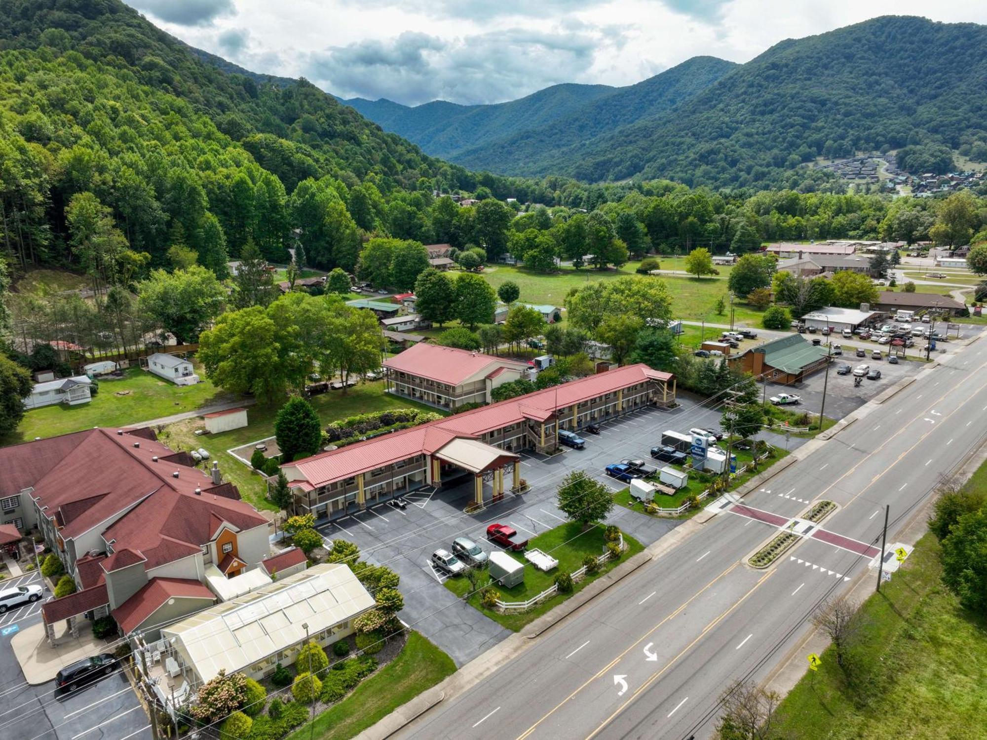 Best Western Mountainbrook Inn Мегги-Вэлли Экстерьер фото
